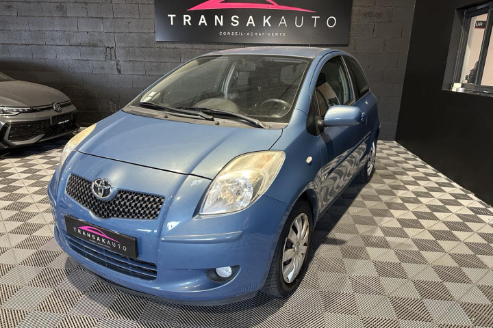 TOYOTA YARIS II