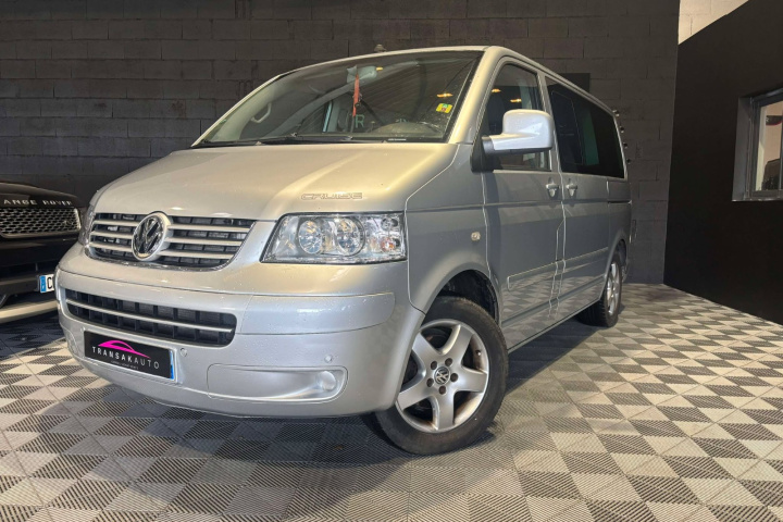 VOLKSWAGEN MULTIVAN