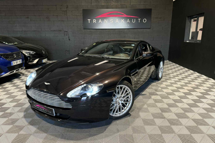 ASTON MARTIN VANTAGE