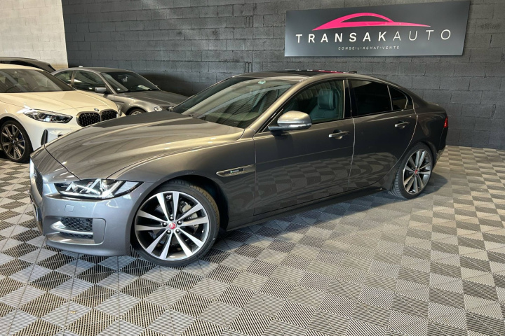 JAGUAR XE