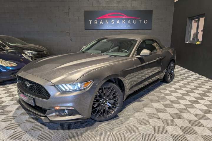 FORD MUSTANG CONVERTIBLE