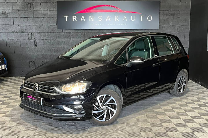 VOLKSWAGEN GOLF SPORTSVAN